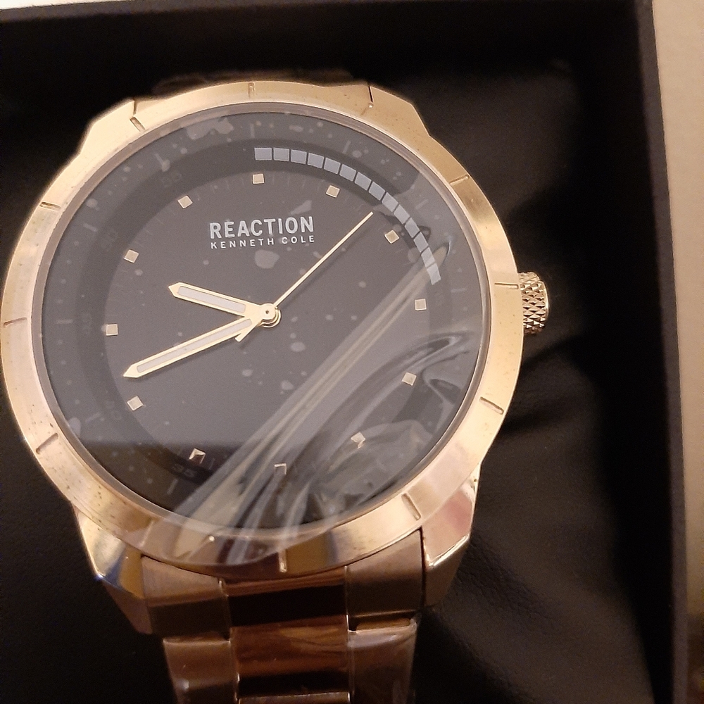 Kenneth Cole Reaction Watch - Picture 3 of 5